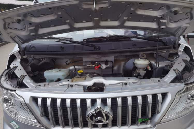 Used CHANGAN KAICHENG Ruixing M60 2023 1.6L CNG Comfort-Grade 6-Seater Passenger Vehicle Engine Bay