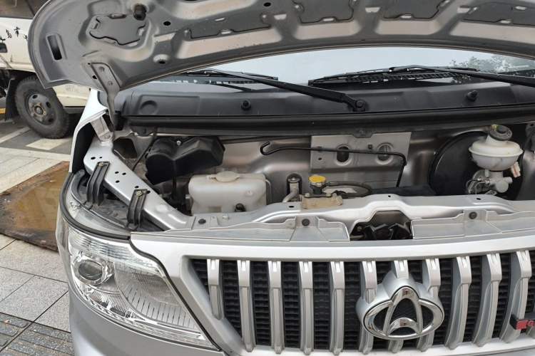 Used CHANGAN KAICHENG Ruixing M60 2023 1.5L GDI Elite-Class Passenger Vehicle 6/7 Seats Engine Bay Right