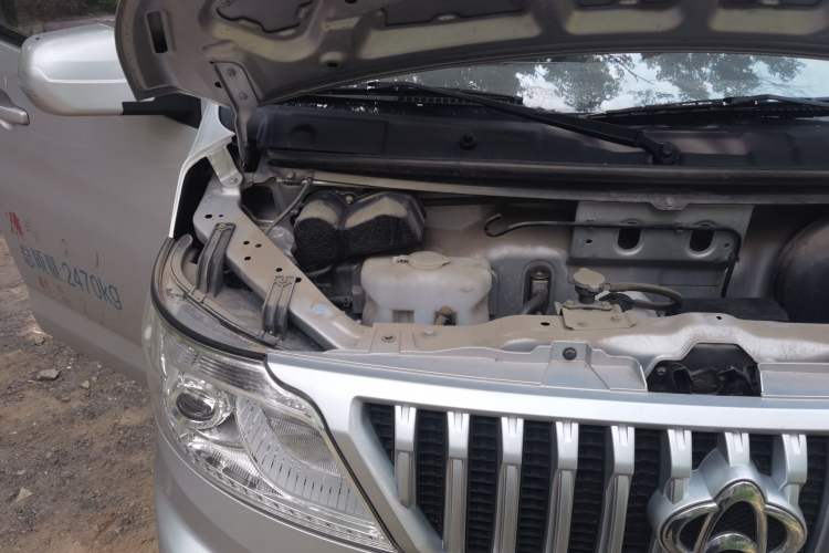 Used CHANGAN KAICHENG Ruixing M60 2023 1.5L GDI Comfort Van 2-Seater Engine Bay Right