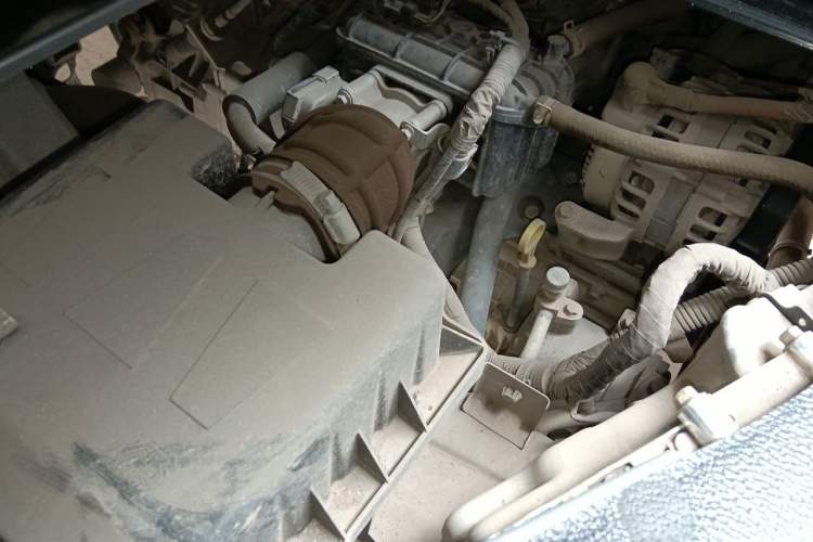 Used CHANGAN KAICHENG Ruixing M60 2023 1.5L GDI Elite-Class Passenger Vehicle 6/7 Seats Engine Bay Right