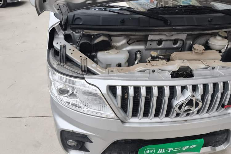 Used CHANGAN KAICHENG Ruixing M60 2023 1.5L GDI Comfort-Class Passenger Vehicle 6/7 Seats Engine Bay Right