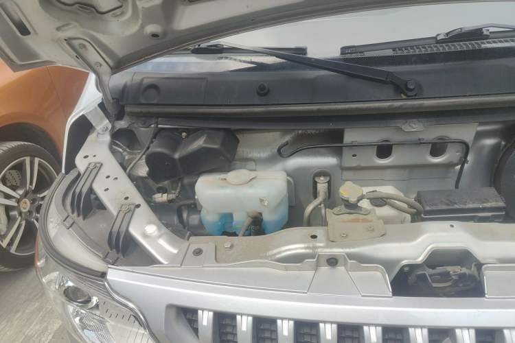 Used CHANGAN KAICHENG Ruixing M60 2023 1.5L GDI Basic Model Passenger Vehicle 6/7 Seats Engine Bay Right