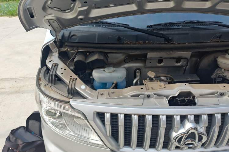 Used CHANGAN KAICHENG Ruixing M60 2023 1.5L GDI Comfort-Class Passenger Vehicle 6/7 Seats Engine Bay Right