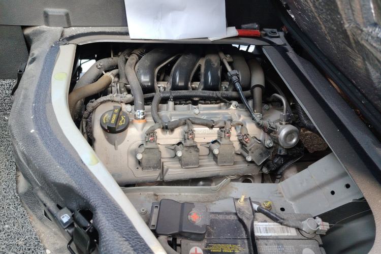 Used CHANGAN KAICHENG Ruixing M60 2023 1.5L GDI Elite-Class Passenger Vehicle 6/7 Seats Engine Bay