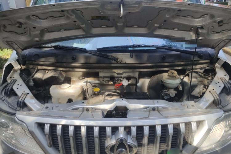 Used CHANGAN KAICHENG Ruixing M60 2023 1.6L CNG Comfort-Grade 6-Seater Passenger Vehicle Engine Bay