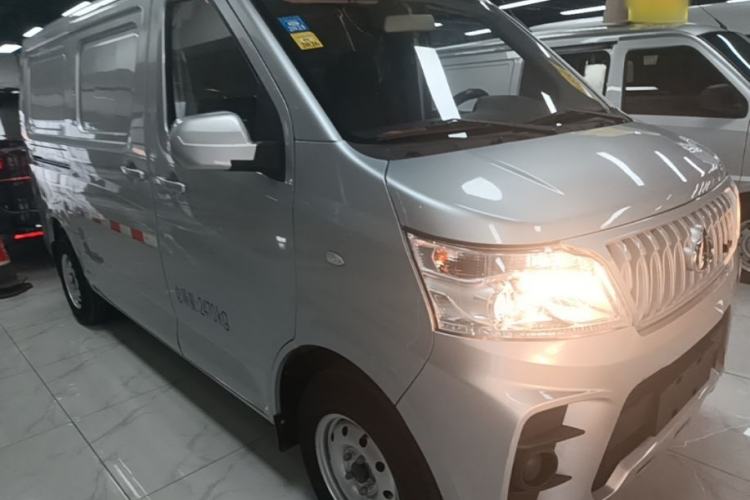 Used CHANGAN KAICHENG Ruixing M60 2023 1.5L GDI Comfort Van 2-Seater Front Right 45 Deg