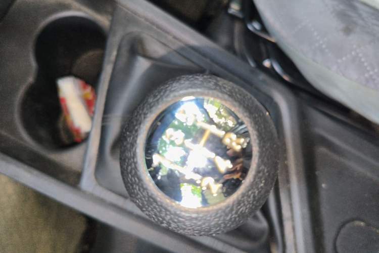 Used CHANGAN KAICHENG Ruixing M60 2023 1.5L GDI Comfort-Class Passenger Vehicle 6/7 Seats Gear Lever