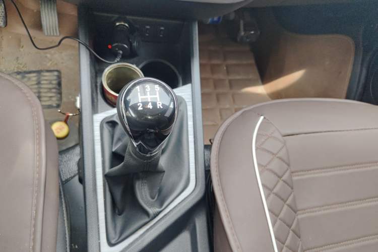 Used CHANGAN KAICHENG Ruixing M60 2023 1.6L CNG Comfort Van 2 Seats Gear Lever