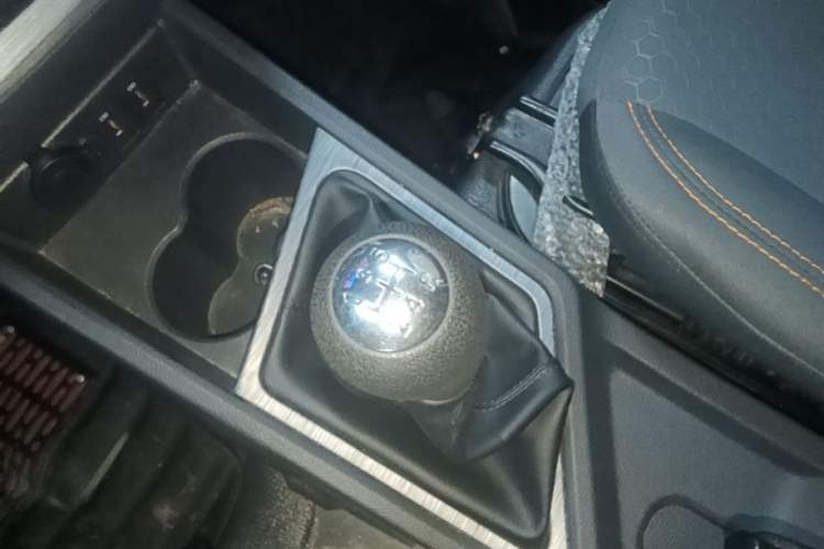 Used CHANGAN KAICHENG Ruixing M60 2023 1.5L GDI Comfort Van 2-Seater Gear Lever