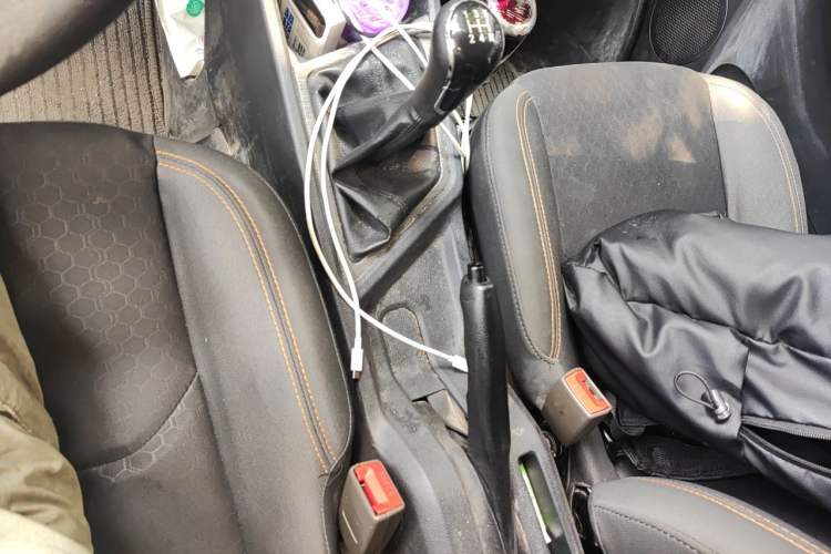 Used CHANGAN KAICHENG Ruixing M60 2023 1.6L CNG Comfort-Grade 6-Seater Passenger Vehicle Gear Lever