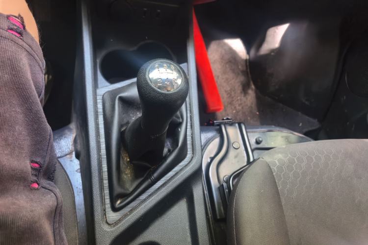 Used CHANGAN KAICHENG Ruixing M60 2023 1.5L GDI Comfort-Class Passenger Vehicle 6/7 Seats Gear Lever