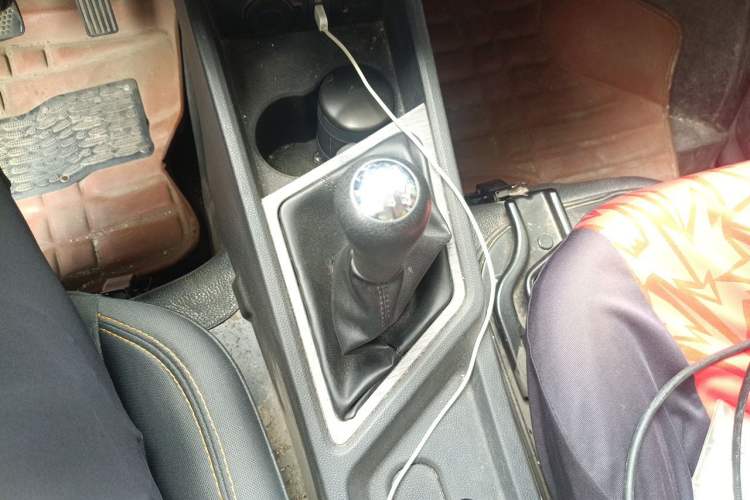 Used CHANGAN KAICHENG Ruixing M60 2023 1.5L GDI Basic Model Passenger Vehicle 6/7 Seats Gear Lever