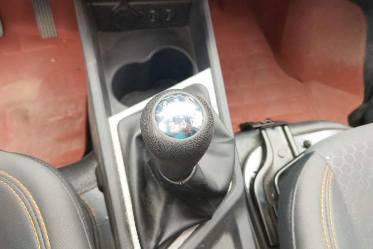 Used CHANGAN KAICHENG Ruixing M60 2023 1.5L GDI Comfort Van 2-Seater Gear Lever