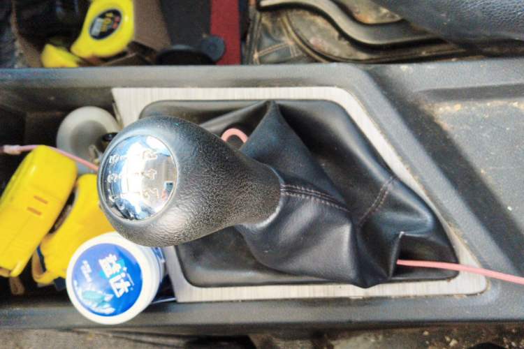 Used CHANGAN KAICHENG Ruixing M60 2023 1.5L GDI Comfort-Class Passenger Vehicle 6/7 Seats Gear Lever