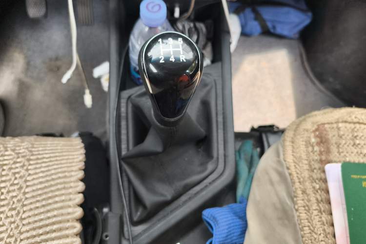 Used CHANGAN KAICHENG Ruixing M60 2023 1.6L CNG Comfort-Grade 6-Seater Passenger Vehicle Gear Lever