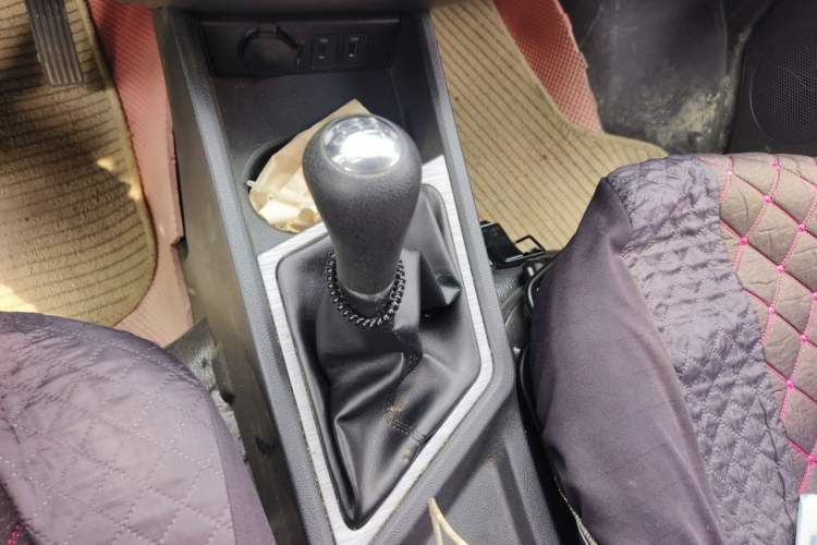Used CHANGAN KAICHENG Ruixing M60 2023 1.5L GDI Comfort Van 2-Seater Gear Lever