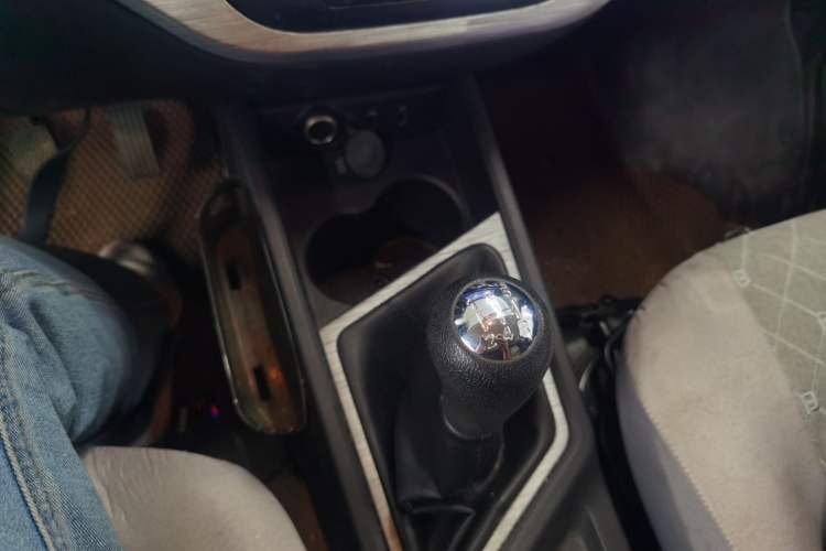 Used CHANGAN KAICHENG Ruixing M60 2023 1.5L GDI Base Model 2-Seat Van Gear Lever