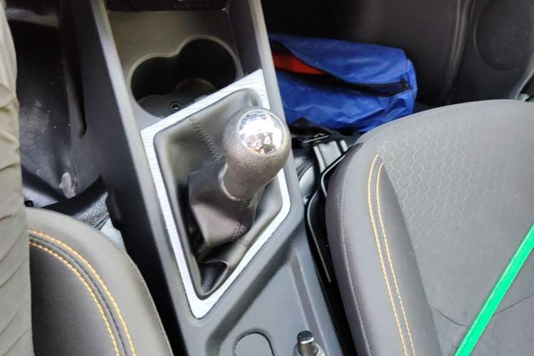 Used CHANGAN KAICHENG Ruixing M60 2023 1.5L GDI Comfort-Class Passenger Vehicle 6/7 Seats Gear Lever