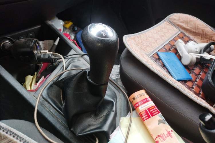 Used CHANGAN KAICHENG Ruixing M60 2023 1.5L GDI Comfort-Class Passenger Vehicle 6/7 Seats Gear Lever