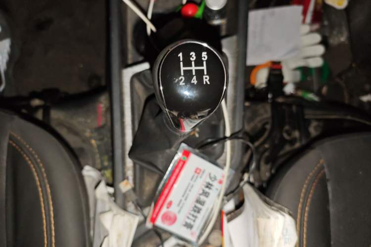Used CHANGAN KAICHENG Ruixing M60 2023 1.6L CNG Comfort-Grade 6-Seater Passenger Vehicle Gear Lever