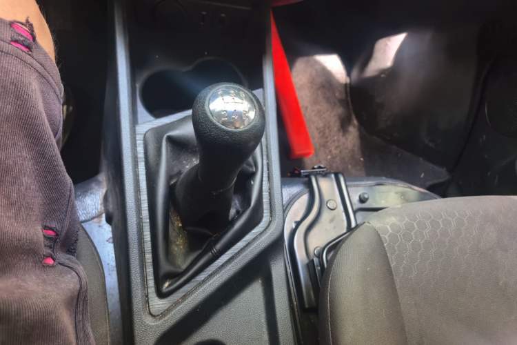 Used CHANGAN KAICHENG Ruixing M60 2023 1.5L GDI Comfort-Class Passenger Vehicle 6/7 Seats Gear Lever