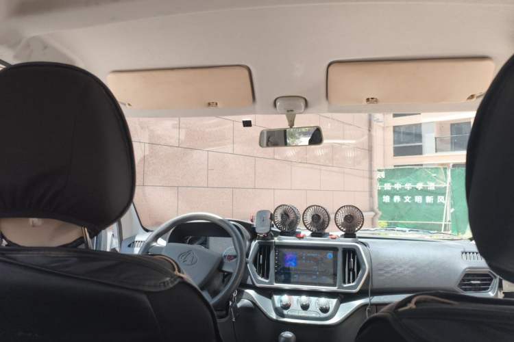 Used CHANGAN KAICHENG Ruixing M60 2023 1.5L GDI Elite-Class Passenger Vehicle 6/7 Seats Headliner