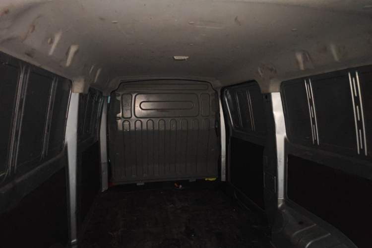 Used CHANGAN KAICHENG Ruixing M60 2023 1.5L GDI Comfort Van 2-Seater Headliner