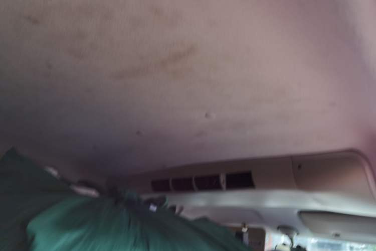 Used CHANGAN KAICHENG Ruixing M60 2023 1.6L CNG Comfort-Grade 6-Seater Passenger Vehicle Headliner
