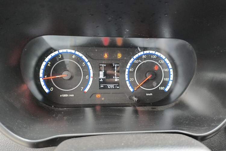 Used CHANGAN KAICHENG Ruixing M60 2023 1.5L GDI Elite-Class Passenger Vehicle 6/7 Seats Instrument Cluster