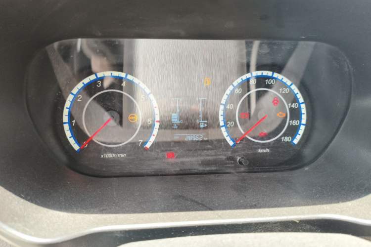 Used CHANGAN KAICHENG Ruixing M60 2023 1.5L GDI Elite-Class Passenger Vehicle 6/7 Seats Instrument Cluster