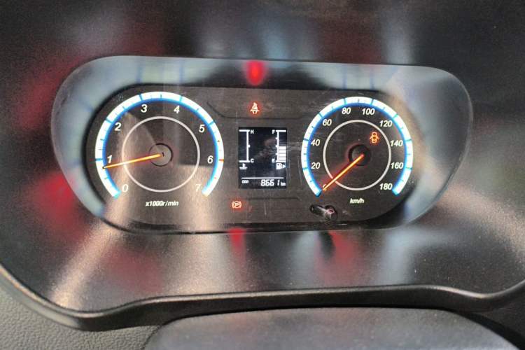 Used CHANGAN KAICHENG Ruixing M60 2023 1.5L GDI Comfort-Class Passenger Vehicle 6/7 Seats Instrument Cluster