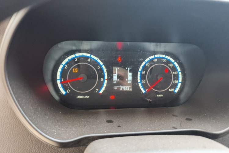 Used CHANGAN KAICHENG Ruixing M60 2023 1.5L GDI Comfort-Class Passenger Vehicle 6/7 Seats Instrument Cluster