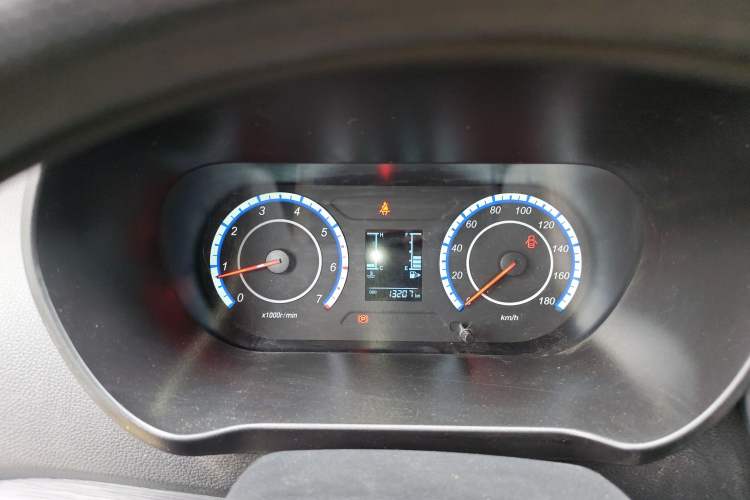 Used CHANGAN KAICHENG Ruixing M60 2023 1.5L GDI Comfort-Class Passenger Vehicle 6/7 Seats Instrument Cluster