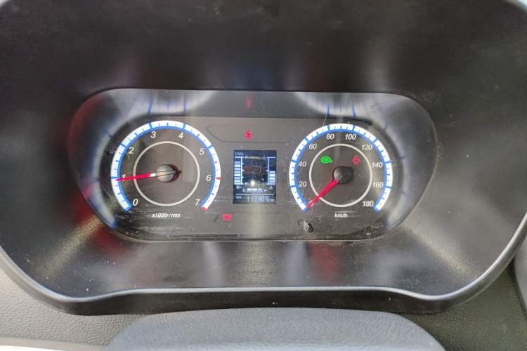 Used CHANGAN KAICHENG Ruixing M60 2023 1.6L CNG Comfort-Grade 6-Seater Passenger Vehicle Instrument Cluster