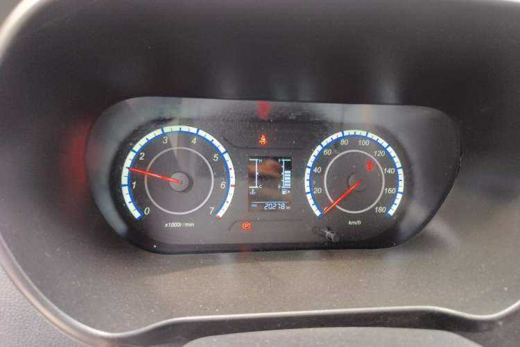 Used CHANGAN KAICHENG Ruixing M60 2023 1.5L GDI Comfort Van 2-Seater Instrument Cluster