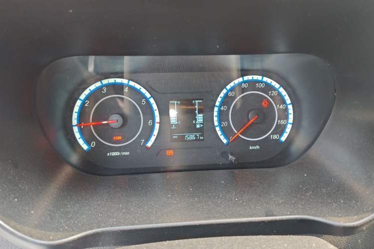 Used CHANGAN KAICHENG Ruixing M60 2023 1.5L GDI Comfort-Class Passenger Vehicle 6/7 Seats Instrument Cluster