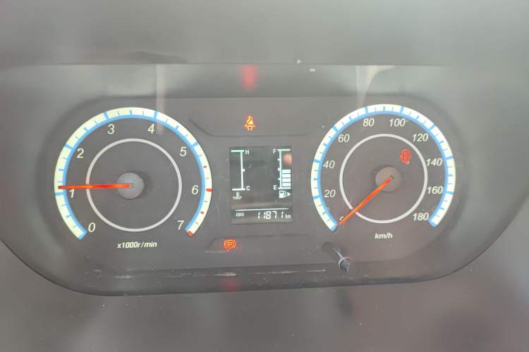Used CHANGAN KAICHENG Ruixing M60 2023 1.5L GDI Elite-Class Passenger Vehicle 6/7 Seats Instrument Cluster