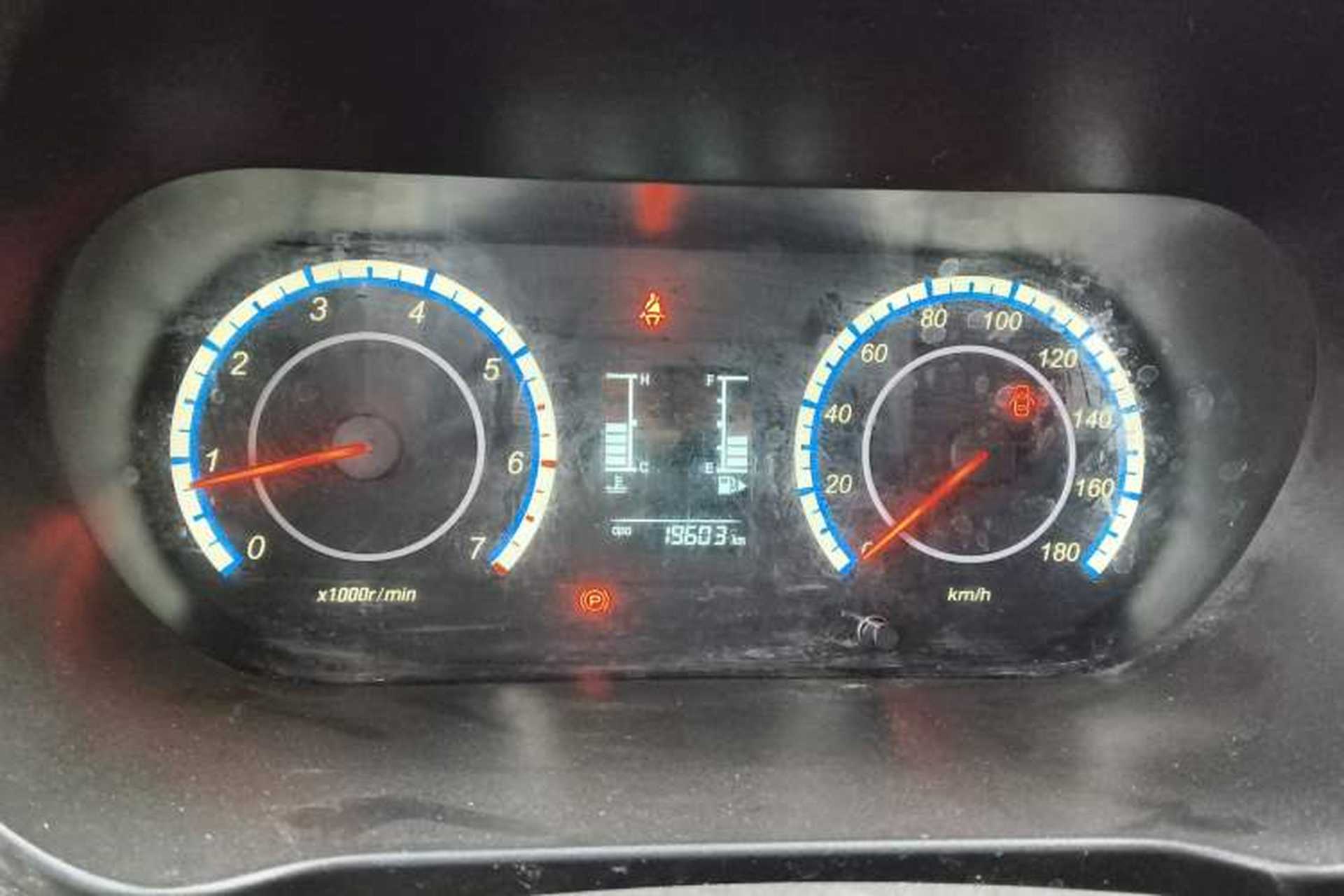 Used CHANGAN KAICHENG Ruixing M60 2023 1.5L GDI Comfort-Class Passenger Vehicle 6/7 Seats Instrument Cluster
