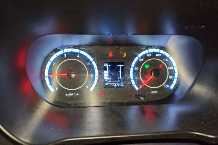 Used CHANGAN KAICHENG Ruixing M60 2023 1.6L CNG Comfort-Grade 6-Seater Passenger Vehicle Instrument Cluster