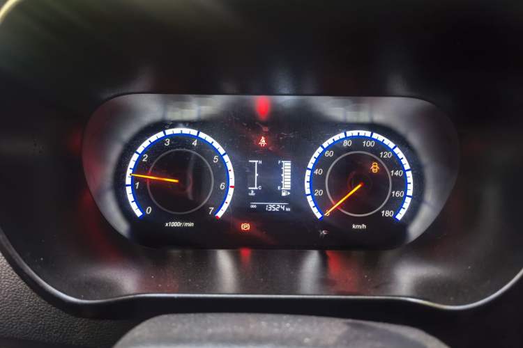 Used CHANGAN KAICHENG Ruixing M60 2023 1.5L GDI Comfort-Class Passenger Vehicle 6/7 Seats Instrument Cluster