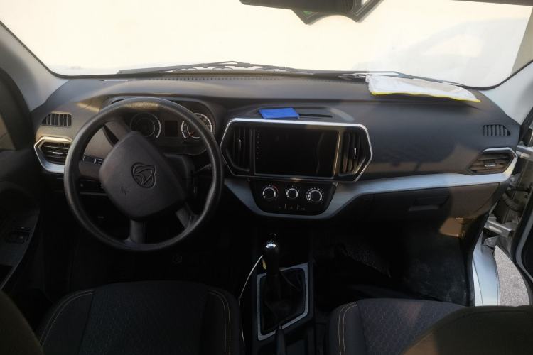 Used CHANGAN KAICHENG Ruixing M60 2023 1.5L GDI Comfort-Class Passenger Vehicle 6/7 Seats Interior 2