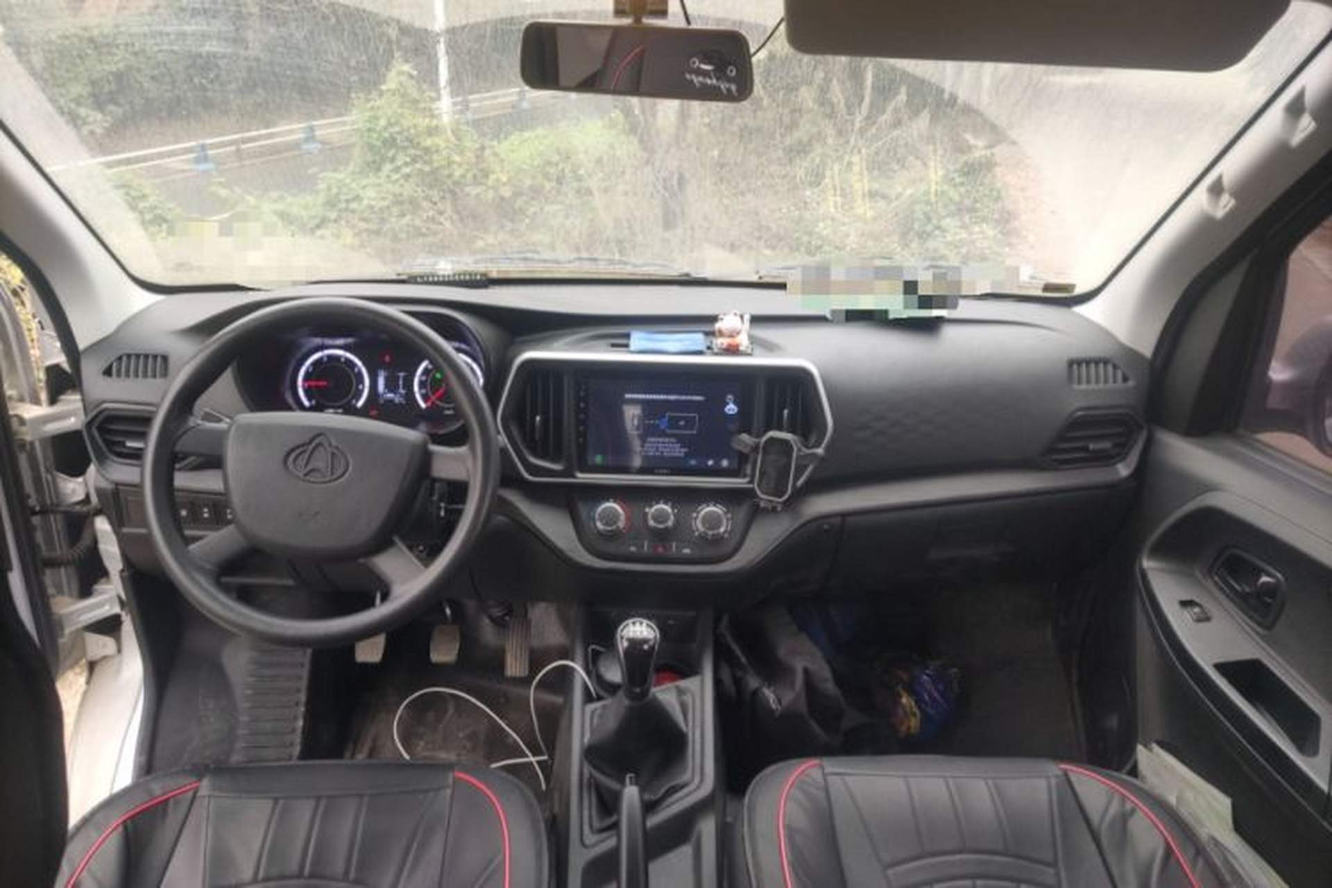 Used CHANGAN KAICHENG Ruixing M60 2023 1.6L CNG Comfort-Grade 6-Seater Passenger Vehicle Interior 2