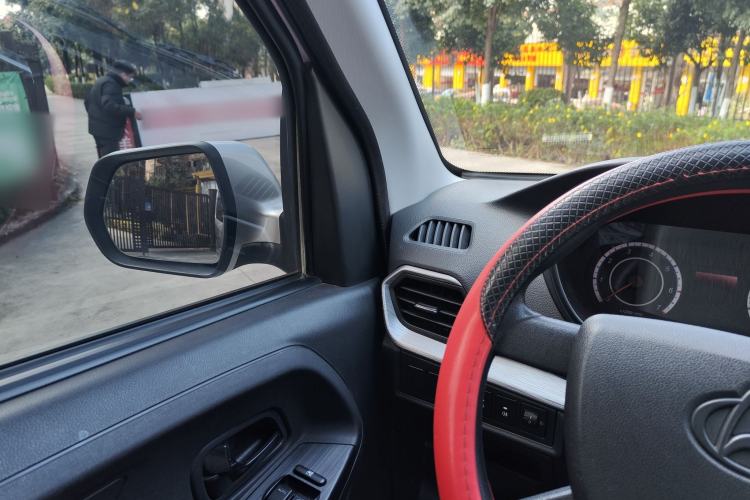 Used CHANGAN KAICHENG Ruixing M60 2023 1.5L GDI Comfort-Class Passenger Vehicle 6/7 Seats Interior 3