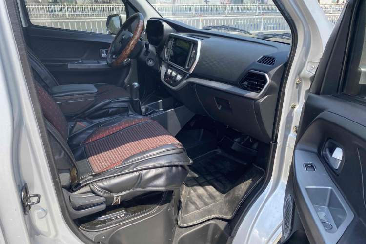Used CHANGAN KAICHENG Ruixing M60 2023 1.5L GDI Comfort Van 2-Seater Interior 3