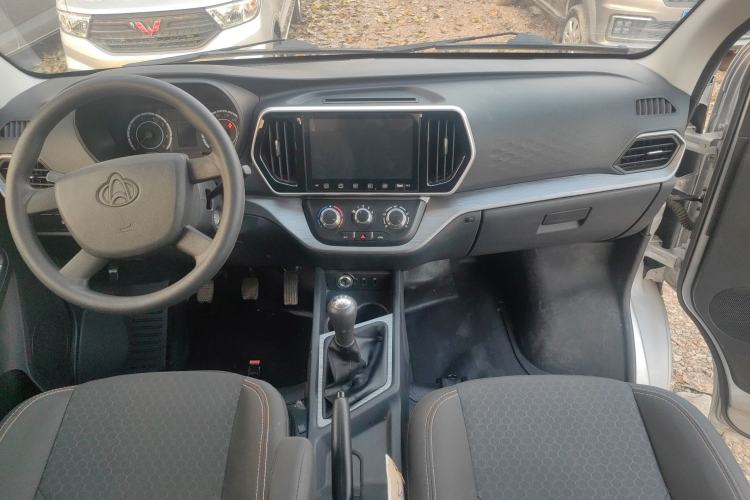 Used CHANGAN KAICHENG Ruixing M60 2023 1.5L GDI Elite-Class Passenger Vehicle 6/7 Seats Interior 5