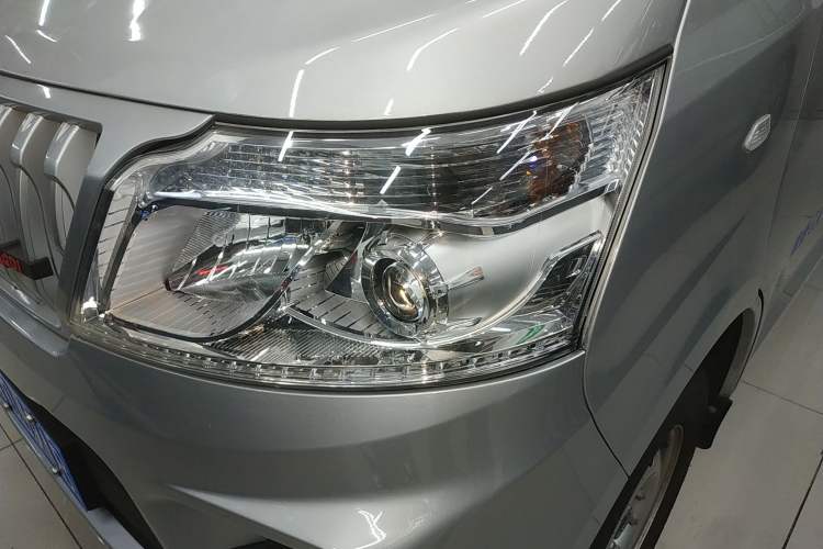 Used CHANGAN KAICHENG Ruixing M60 2023 1.5L GDI Comfort-Class Passenger Vehicle 6/7 Seats Left Front Headlight