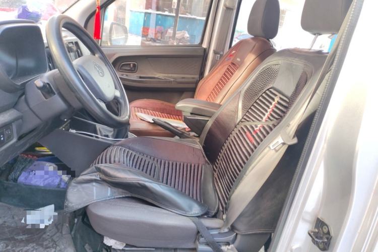 Used CHANGAN KAICHENG Ruixing M60 2023 1.6L CNG Comfort-Grade 6-Seater Passenger Vehicle Left Front Seat