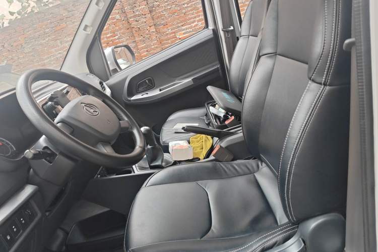 Used CHANGAN KAICHENG Ruixing M60 2023 1.5L GDI Elite-Class Passenger Vehicle 6/7 Seats Left Front Seat