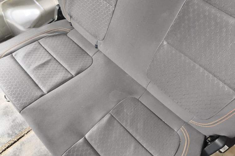 Used CHANGAN KAICHENG Ruixing M60 2023 1.5L GDI Comfort-Class Passenger Vehicle 6/7 Seats Left Rear Seat
