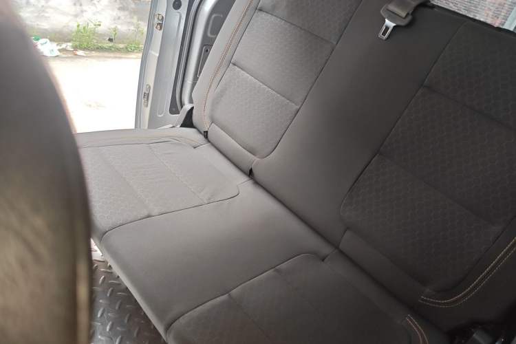 Used CHANGAN KAICHENG Ruixing M60 2023 1.5L GDI Elite-Class Passenger Vehicle 6/7 Seats Left Rear Seat